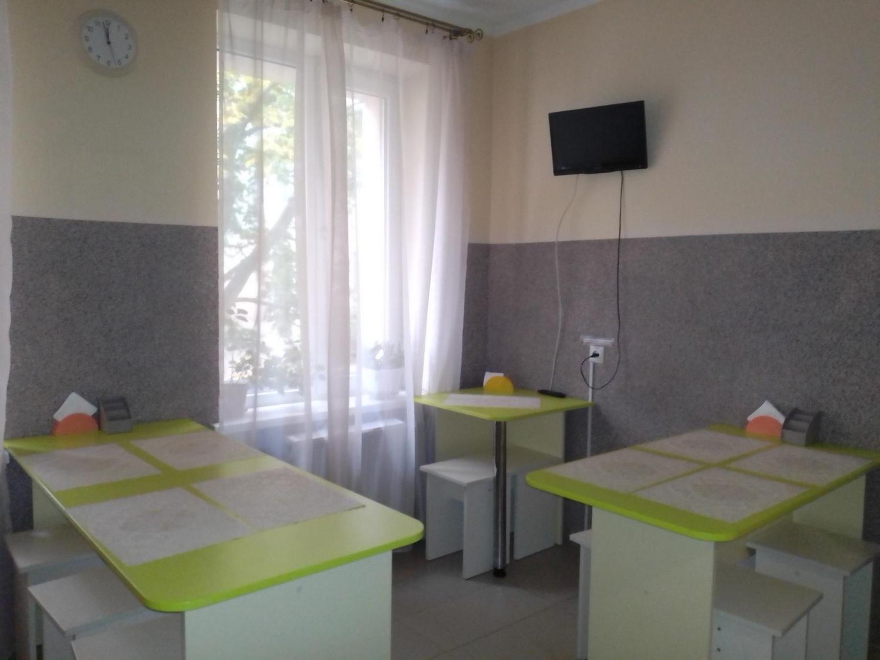 Hostel Iskra Lviv Exteriör bild