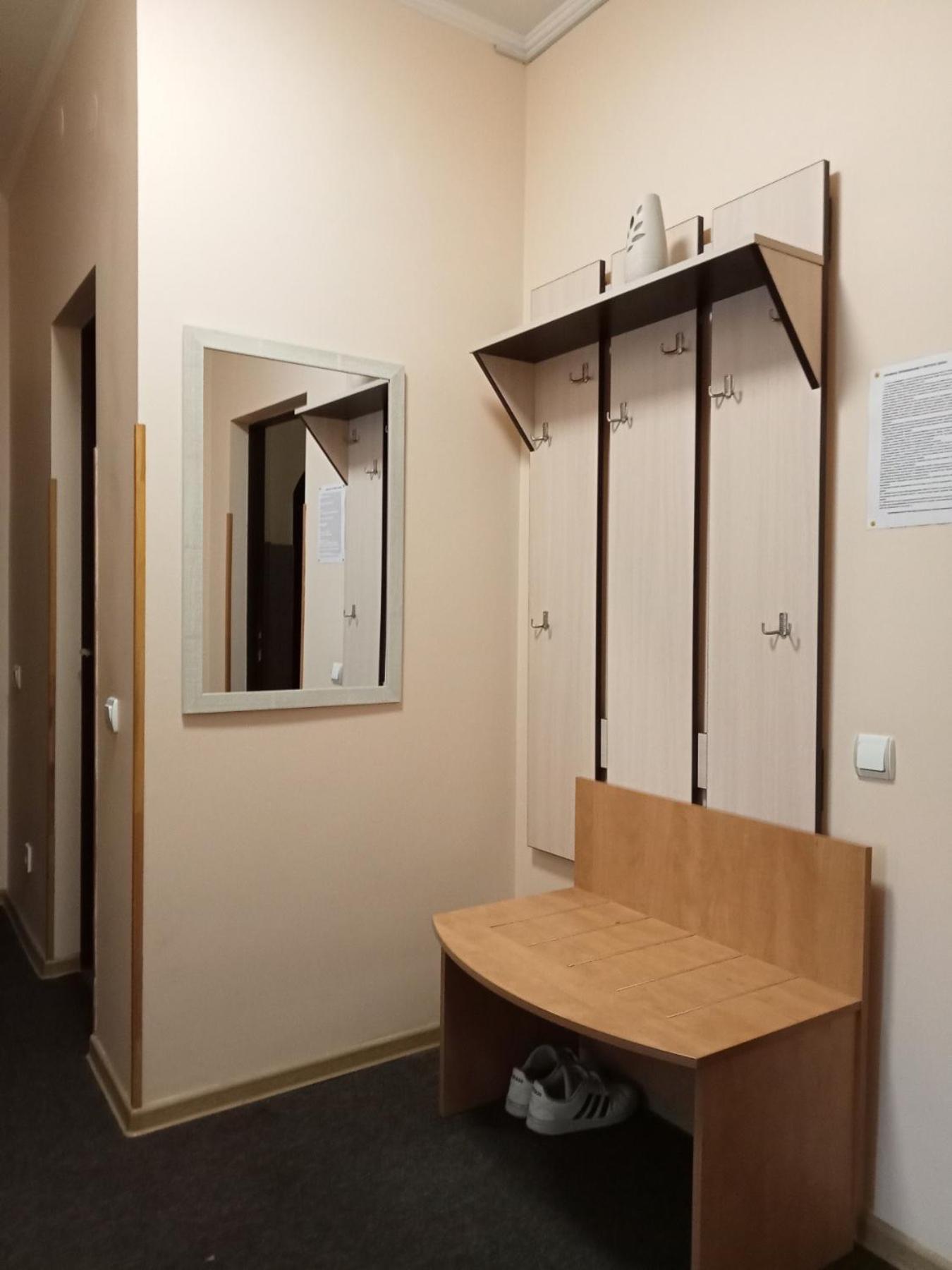 Hostel Iskra Lviv Exteriör bild